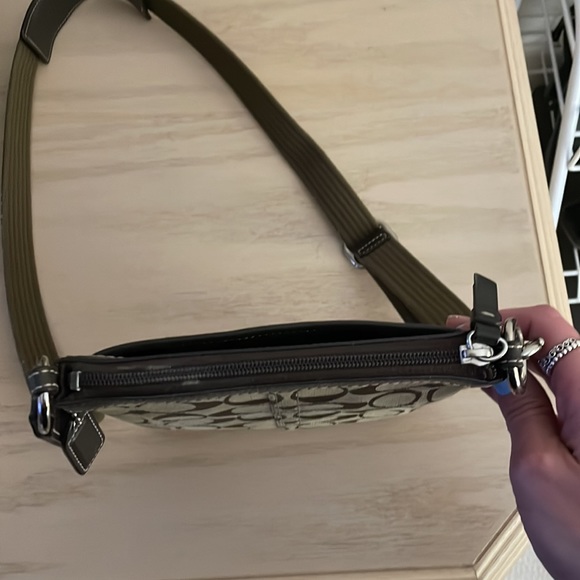 Coach crossbody - Picture 6 of 9